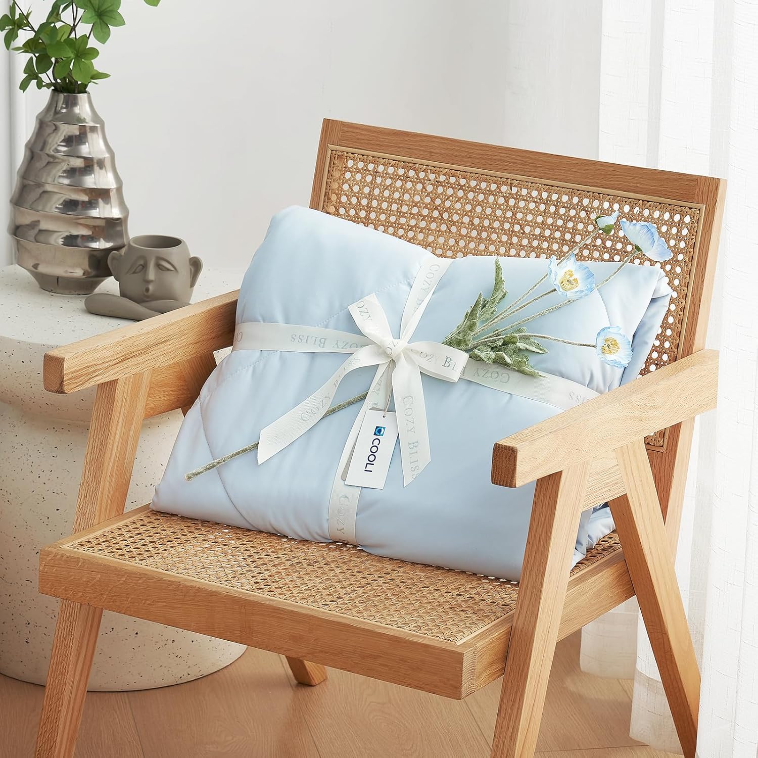 ❄️ Luxury Cooling Summer Blanket
